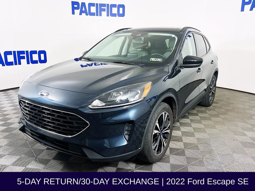 Certified 2022 Ford Escape SE w/ SE Sport Appearance Package AWD/4WD image 4