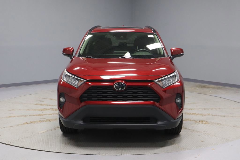 Used 2019 Toyota RAV4 XLE Premium w/ Cold Weather Package AWD/4WD image 8