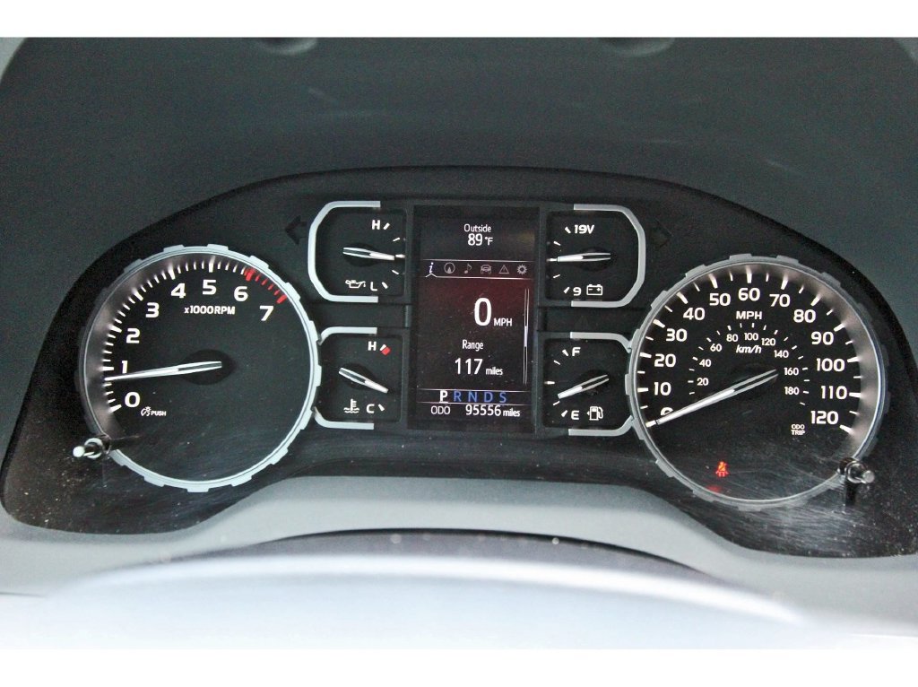 Used 2019 Toyota Tundra SR5 w/ SR5 Upgrade Package AWD/4WD image 16