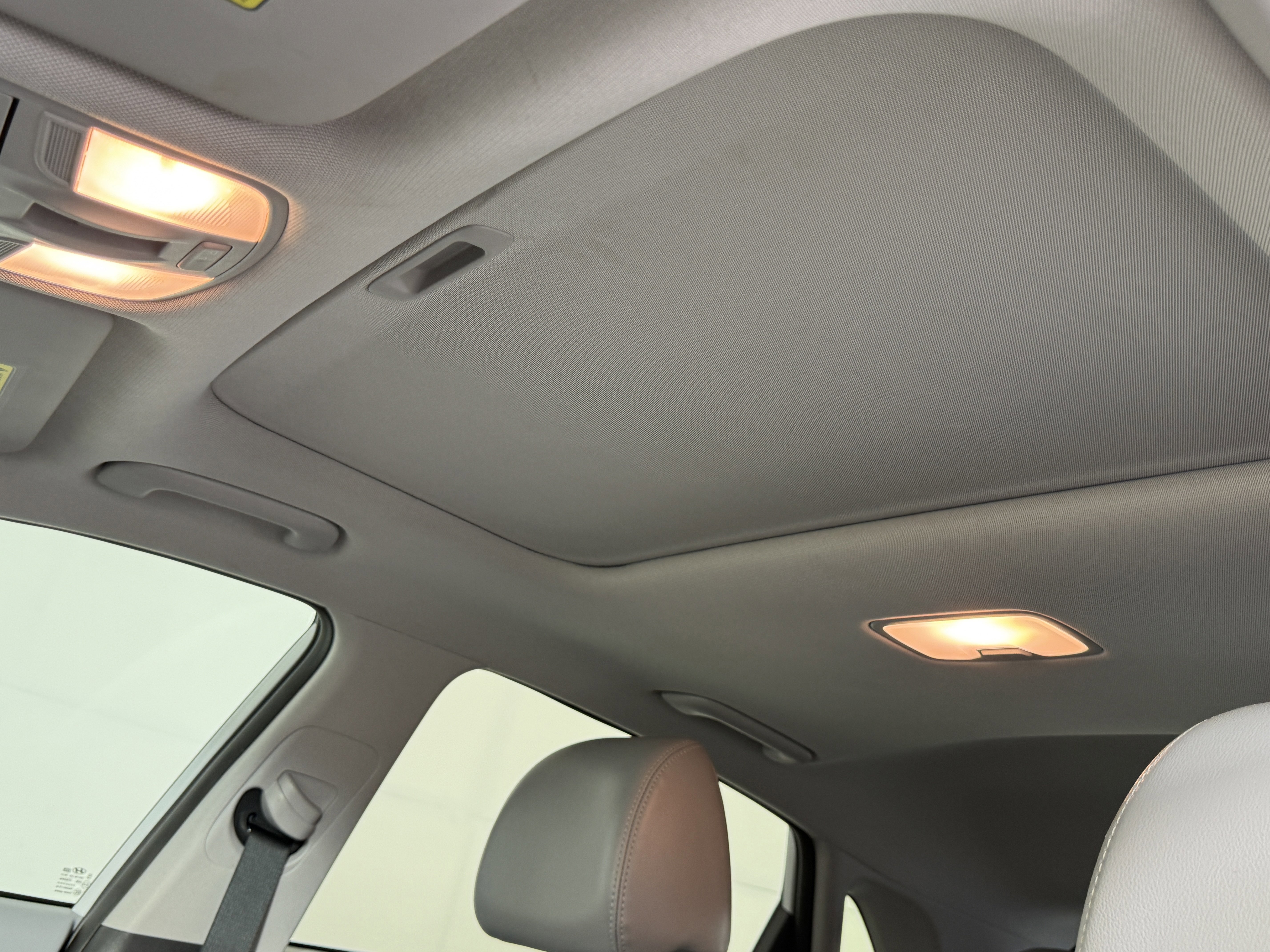 Used 2021 Hyundai Kona Limited w/ Cargo Package image 18