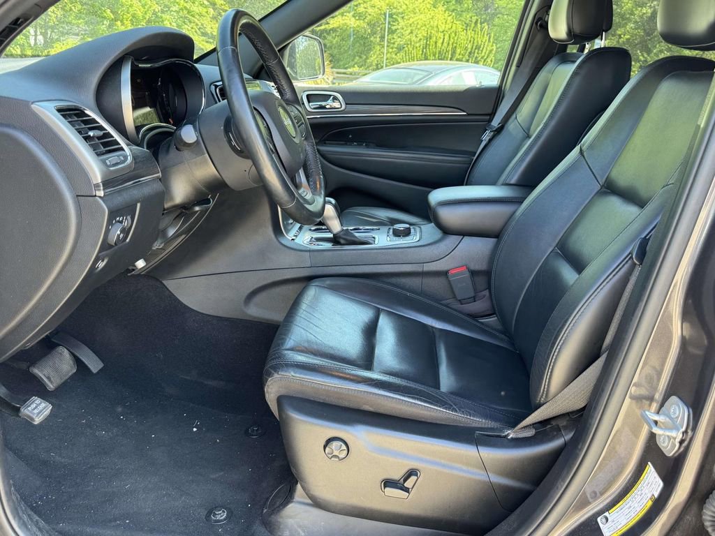 Used 2020 Jeep Grand Cherokee Limited AWD/4WD image 20
