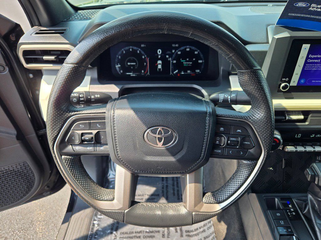 Used 2024 Toyota Tacoma TRD Off-Road AWD/4WD image 31