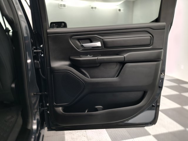 Used 2025 RAM 1500 Warlock AWD/4WD image 27