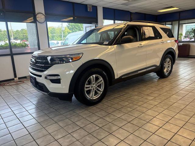 Certified 2022 Ford Explorer XLT w/ Equipment Group 202A RWD image 14