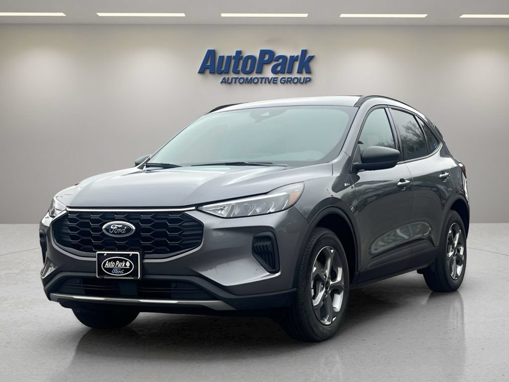 Certified 2026 Ford Escape ST-Line AWD/4WD image 3