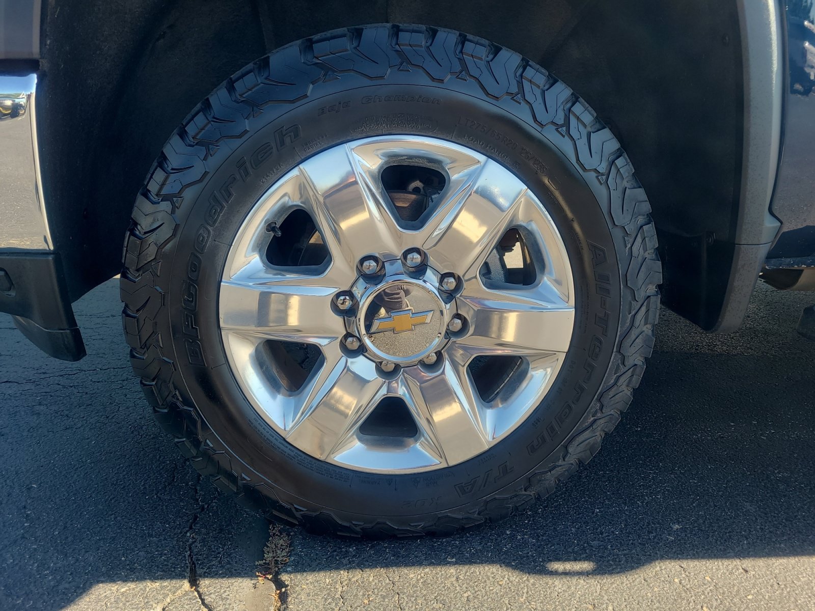 Used 2022 Chevrolet Silverado 2500 LTZ w/ LTZ Plus Package AWD/4WD image 26