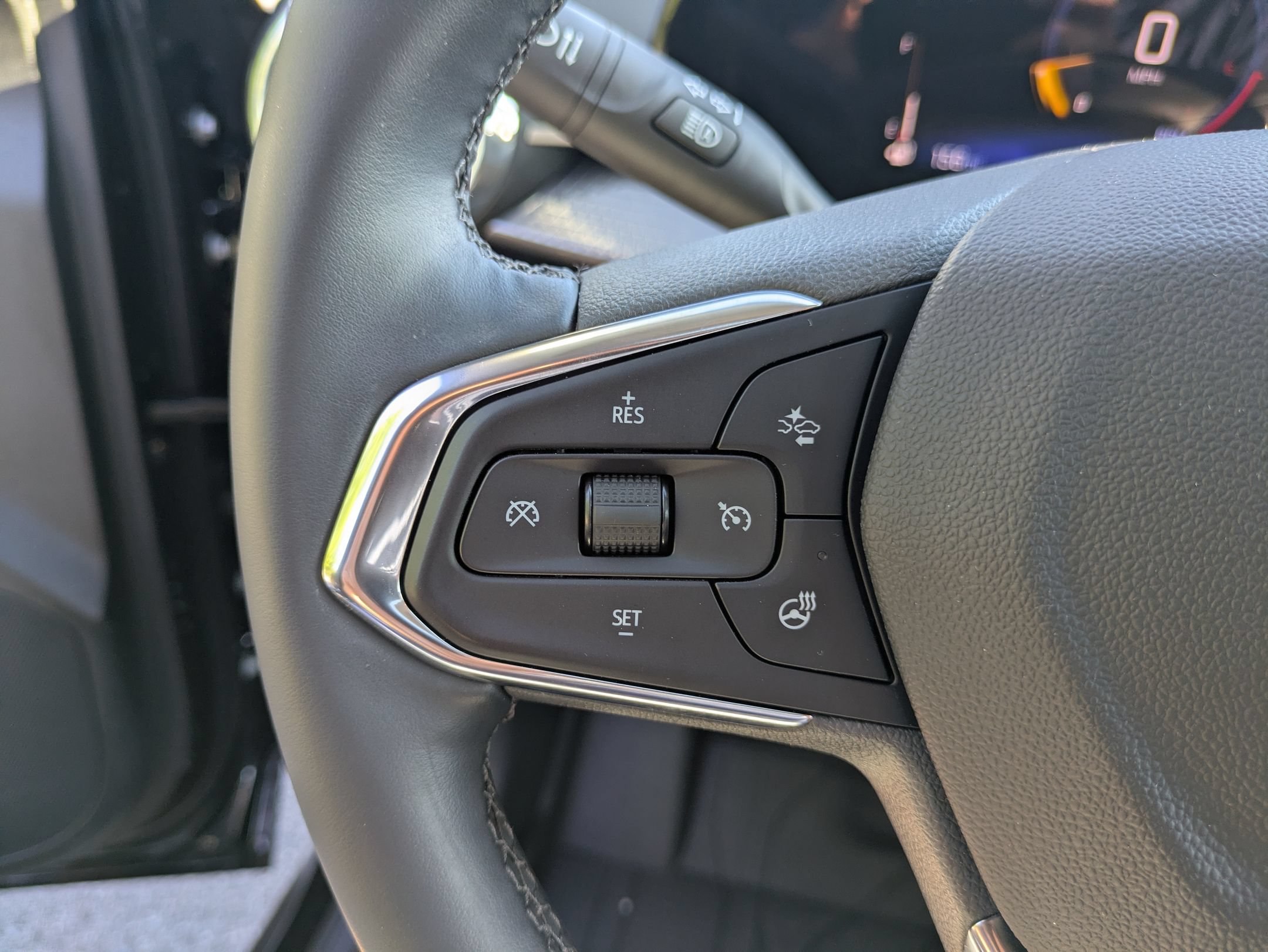 Used 2026 Chevrolet Trax ACTIV w/ Sunroof Package FWD image 18