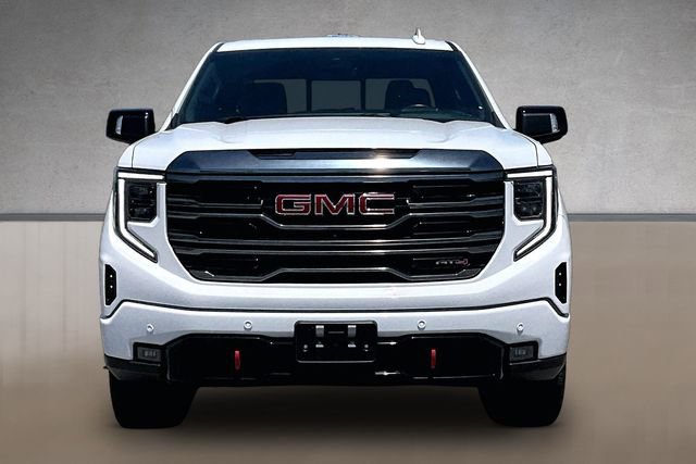 Used 2022 GMC Sierra 1500 AT4 w/ AT4 Premium Package AWD/4WD image 3