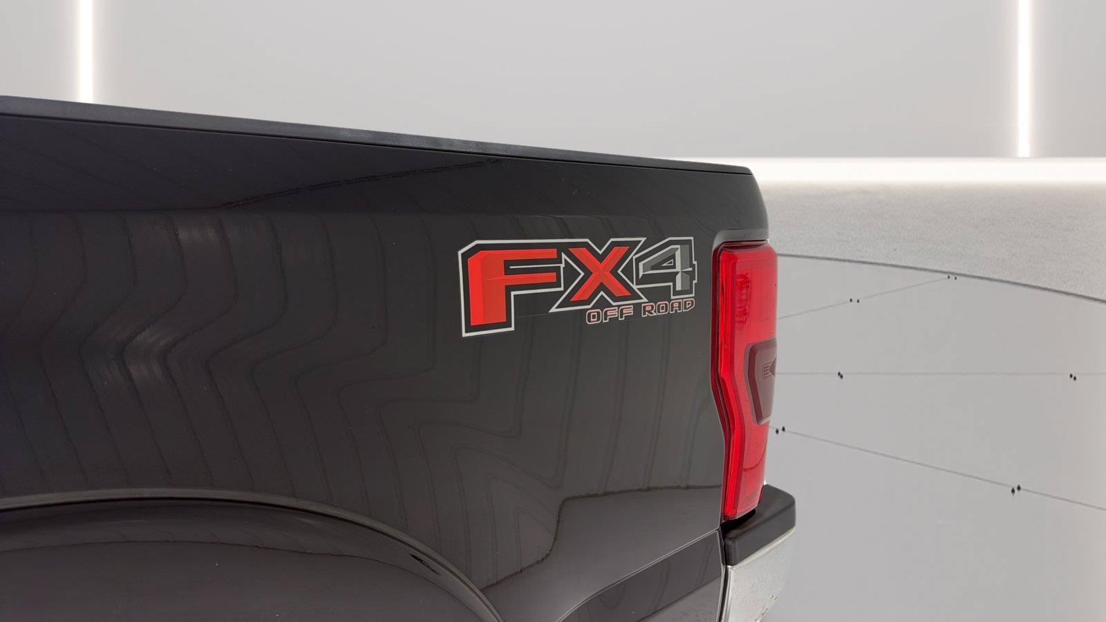 Certified 2019 Ford F250 Lariat w/ Lariat Ultimate Package AWD/4WD image 30