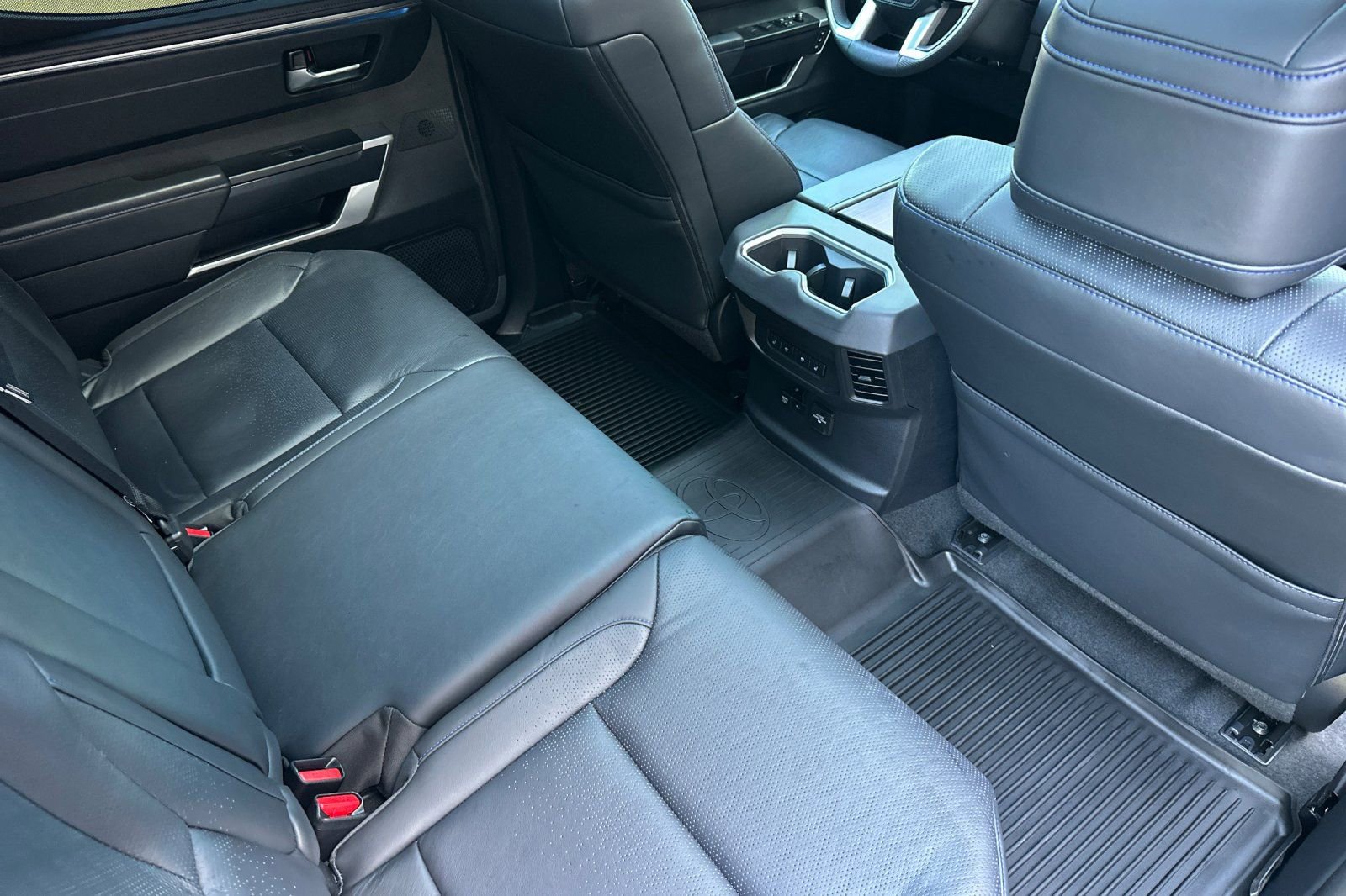Used 2023 Toyota Tundra Platinum AWD/4WD image 17
