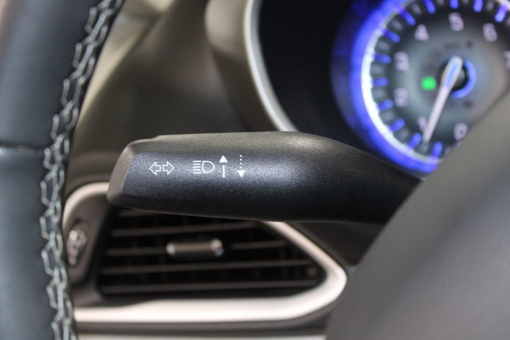 Used 2024 Chrysler Pacifica Touring-L image 40