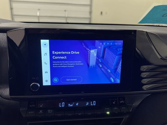 Used 2025 Toyota Camry LE w/ Convenience Package image 13