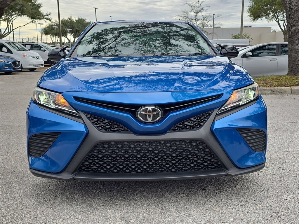 Used 2019 Toyota Camry L image 2