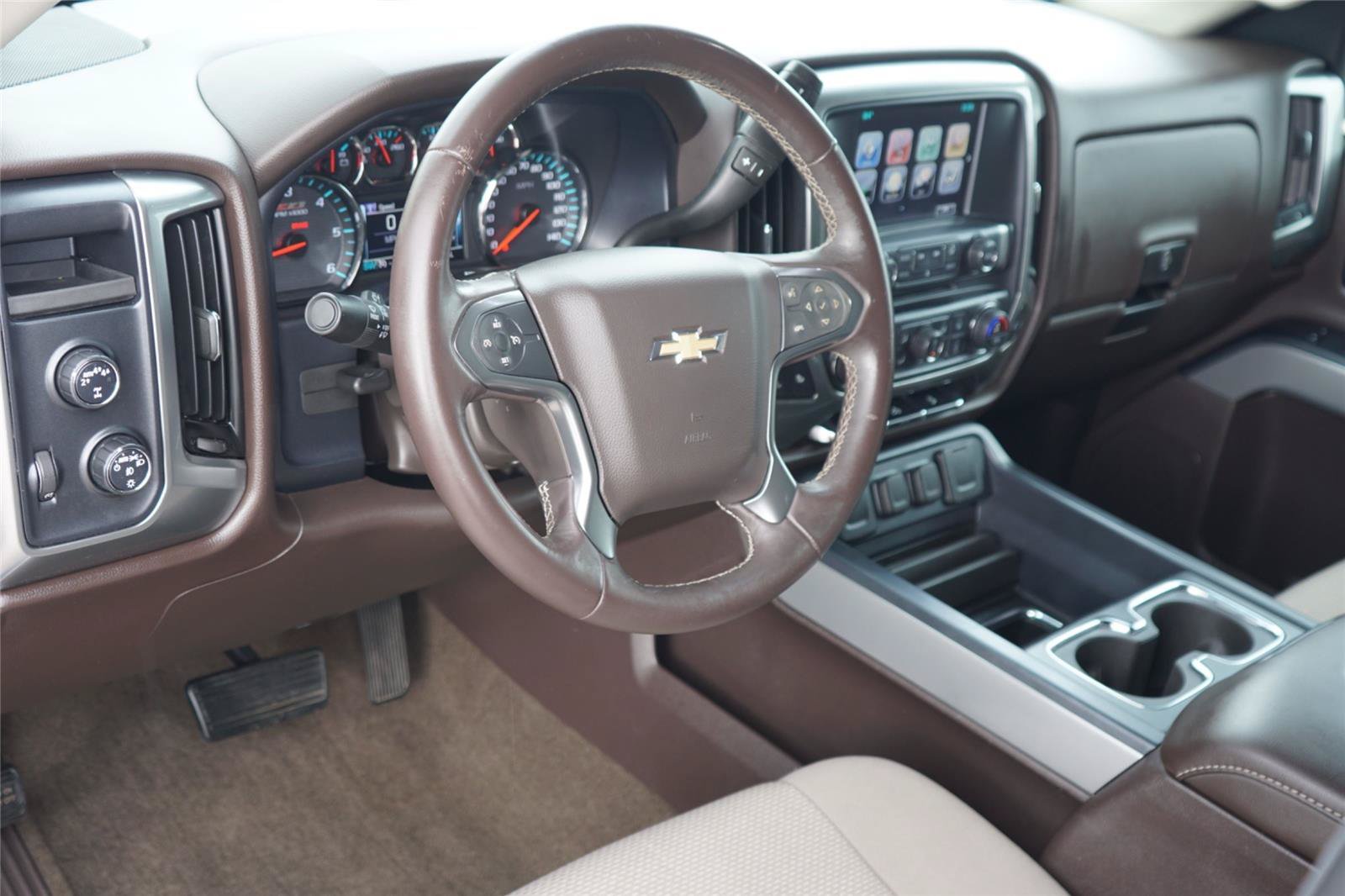 Used 2017 Chevrolet Silverado 1500 LT w/ Texas Edition AWD/4WD image 9