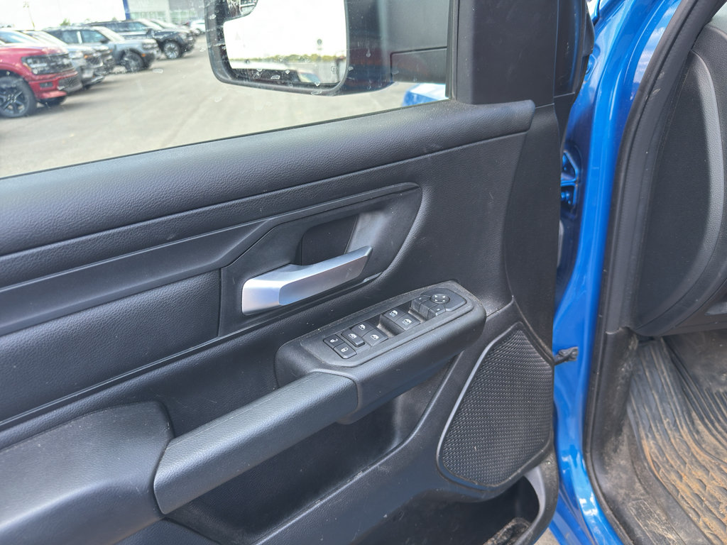 Used 2025 RAM 1500 Warlock AWD/4WD image 10