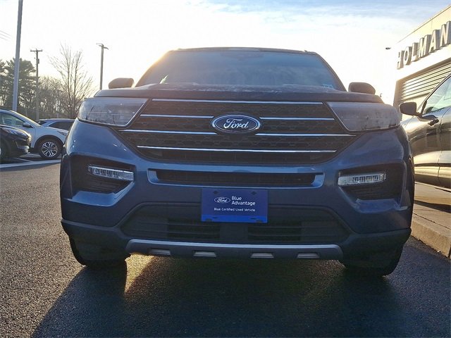 Certified 2020 Ford Explorer XLT w/ Equipment Group 202A image 3