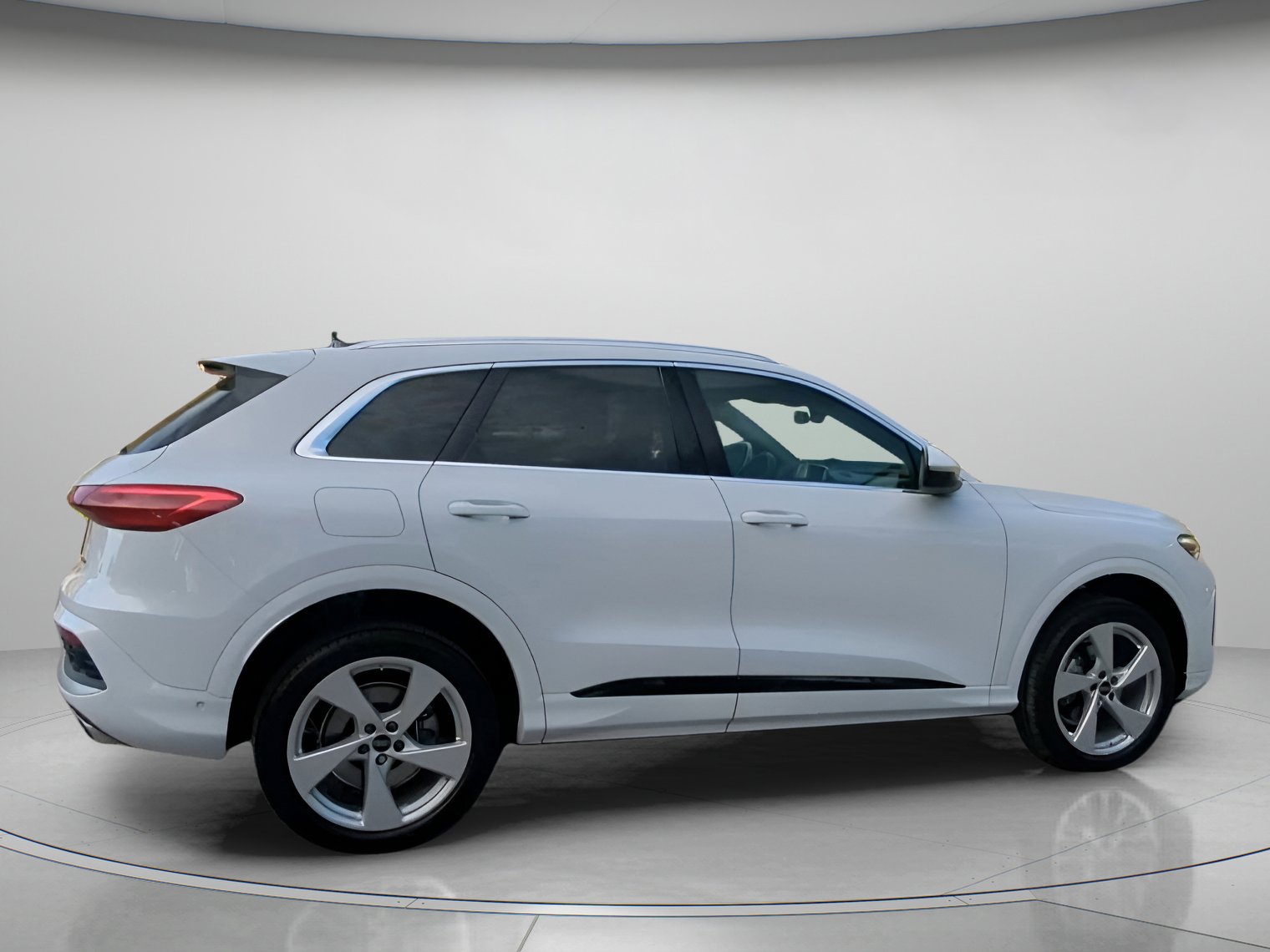 Used 2025 Audi Q5 Premium Plus AWD/4WD image 30