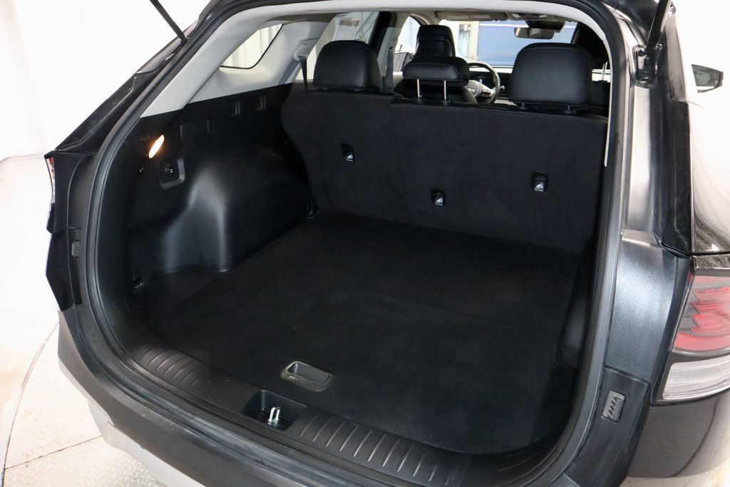 Used 2025 Kia Sportage EX FWD image 16