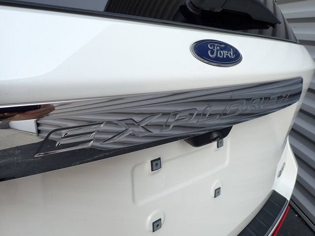 Certified 2024 Ford Explorer Limited w/ Limited Technology Package AWD/4WD image 5
