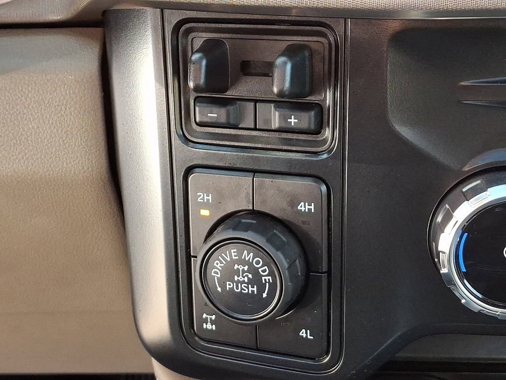 Certified 2025 Ford F250 Platinum w/ Platinum Plus Package AWD/4WD image 28