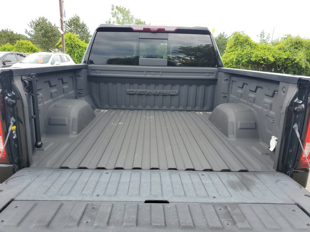Used 2021 GMC Sierra 1500 Denali w/ Denali Ultimate Package AWD/4WD image 8