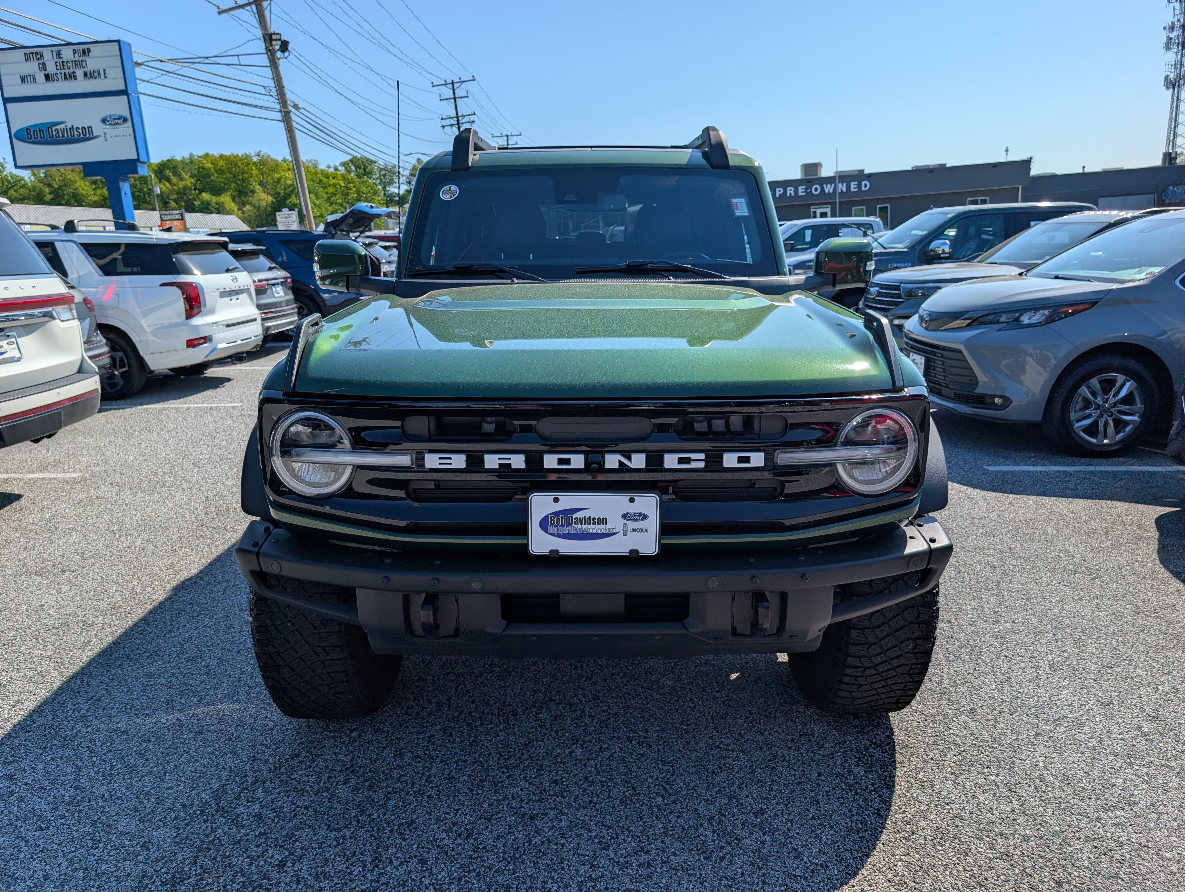 Certified 2023 Ford Bronco Outer Banks w/ Sasquatch Package AWD/4WD image 10