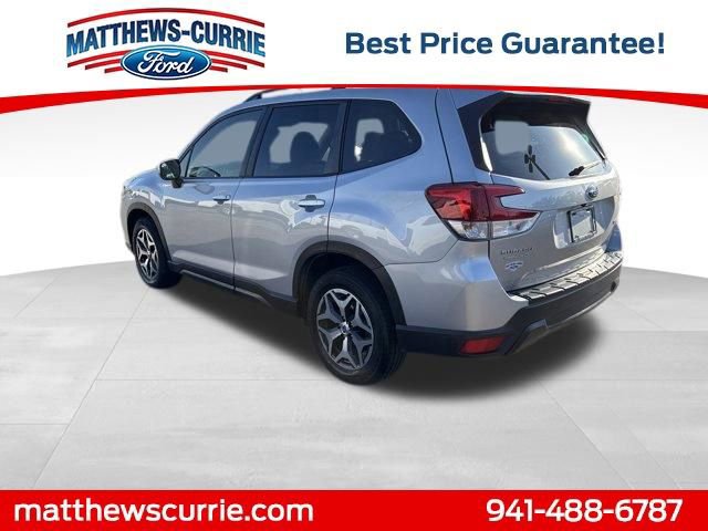 Used 2019 Subaru Forester Premium w/ All-Weather Package image 2