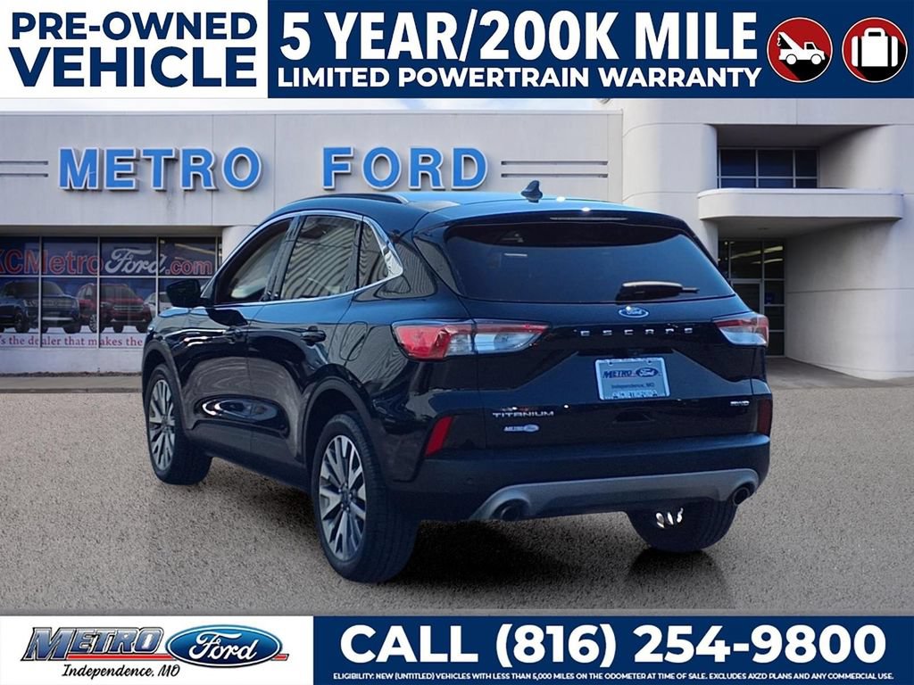 Certified 2022 Ford Escape Titanium AWD/4WD image 5
