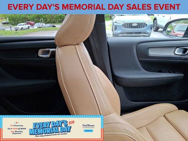Used 2021 Volvo XC40 T5 Inscription w/ Climate Package AWD/4WD image 13