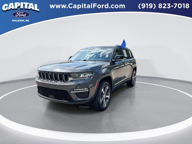 Used 2024 Jeep Grand Cherokee Limited w/ Luxury Tech Group II AWD/4WD image 4