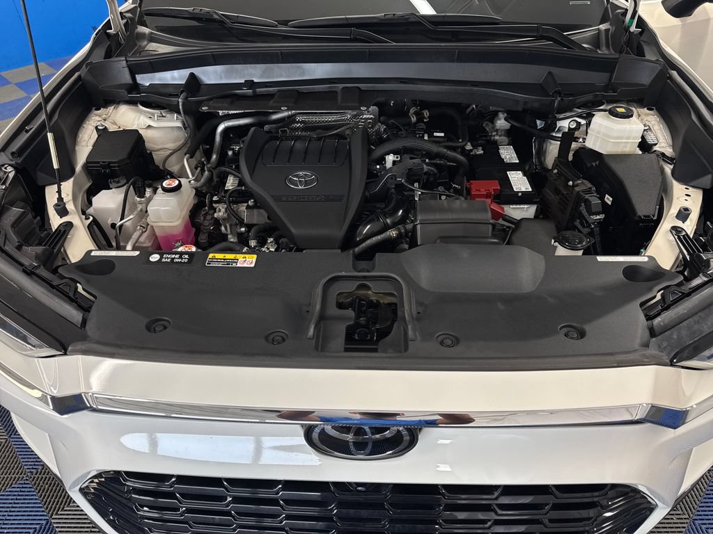 Used 2024 Toyota Grand Highlander AWD image 26