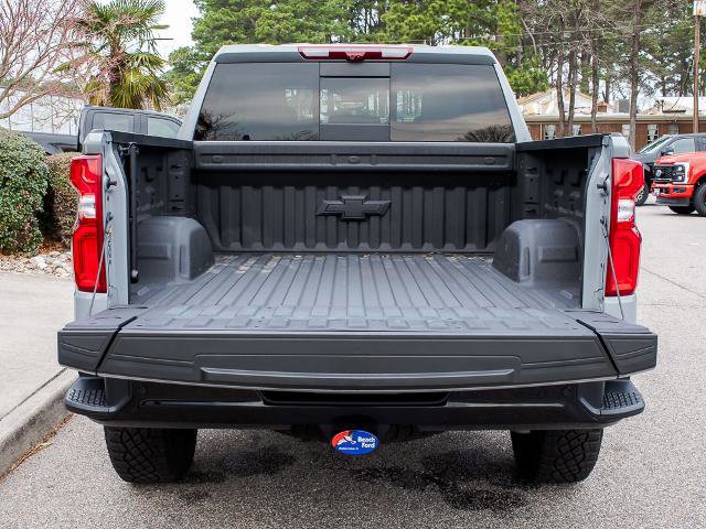 Used 2025 Chevrolet Silverado 1500 ZR2 w/ Technology Package AWD/4WD image 23