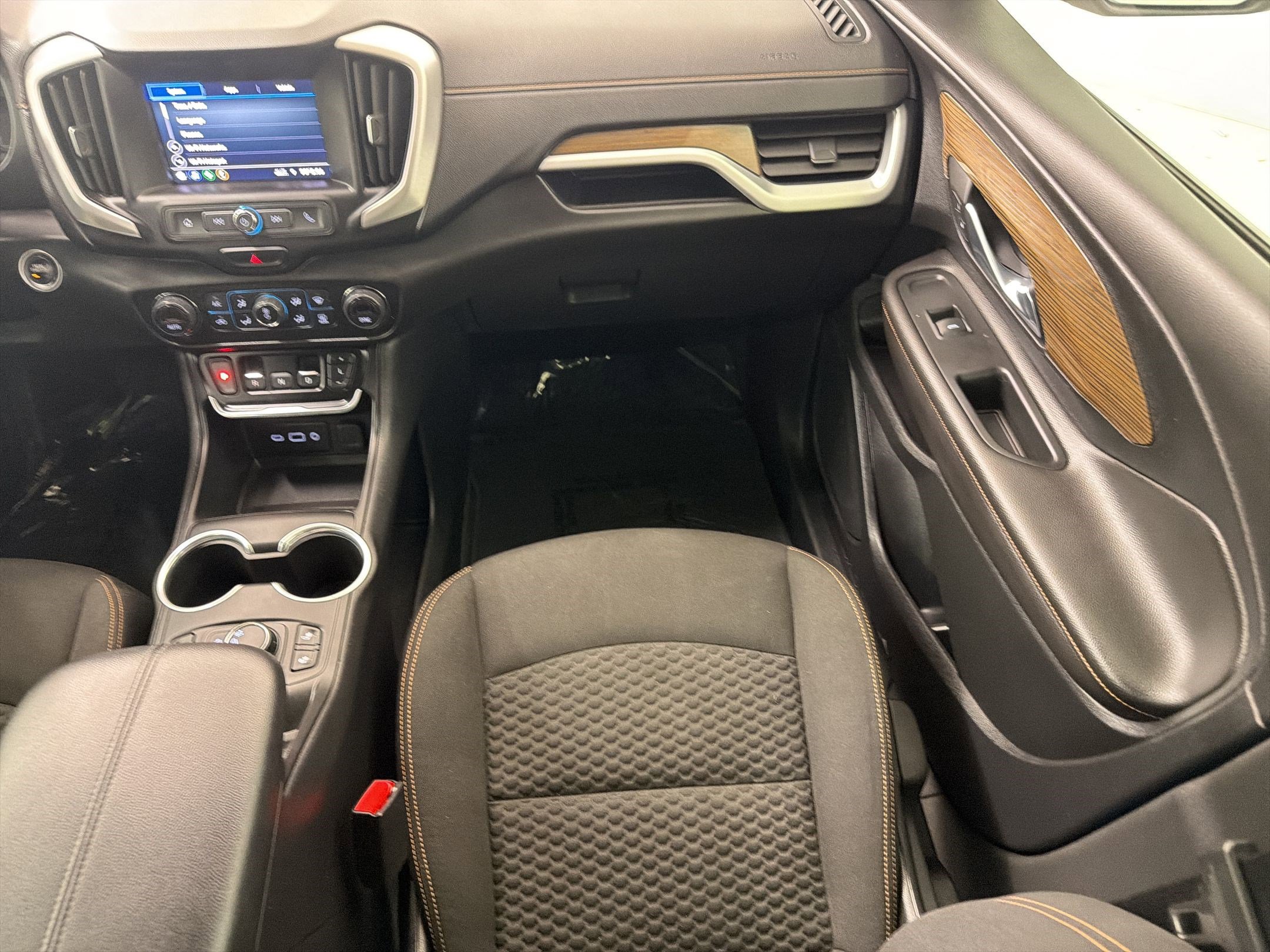 Used 2021 GMC Terrain SLE w/ Driver Convenience Package FWD image 26