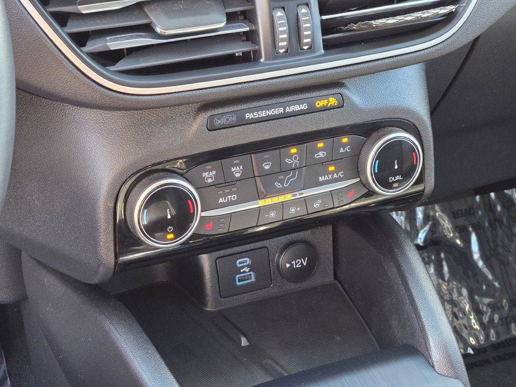 Certified 2022 Ford Escape SEL w/ Technology Package image 29