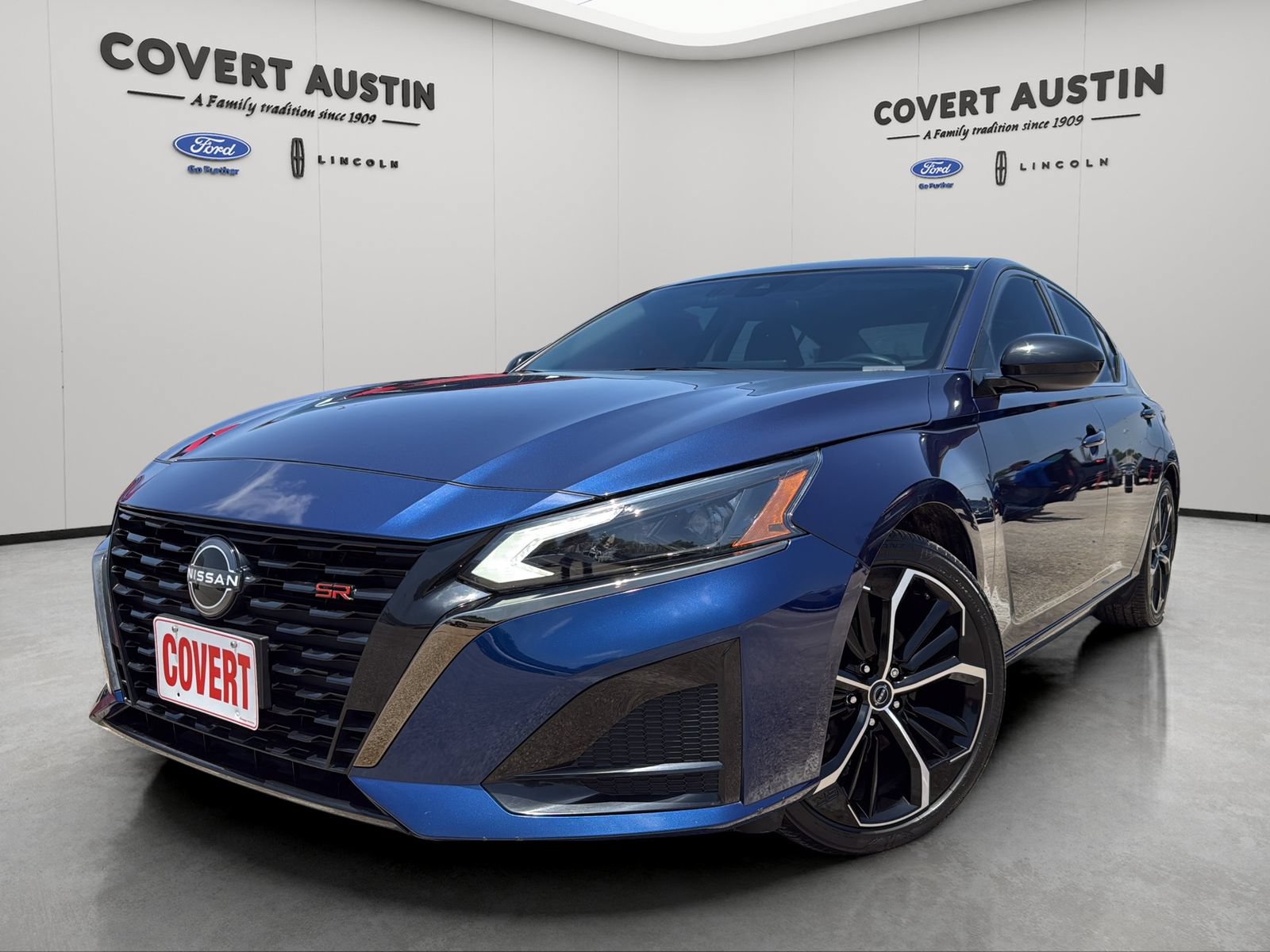 Used 2023 Nissan Altima 2.5 SR w/ SR Premium Package FWD image 1