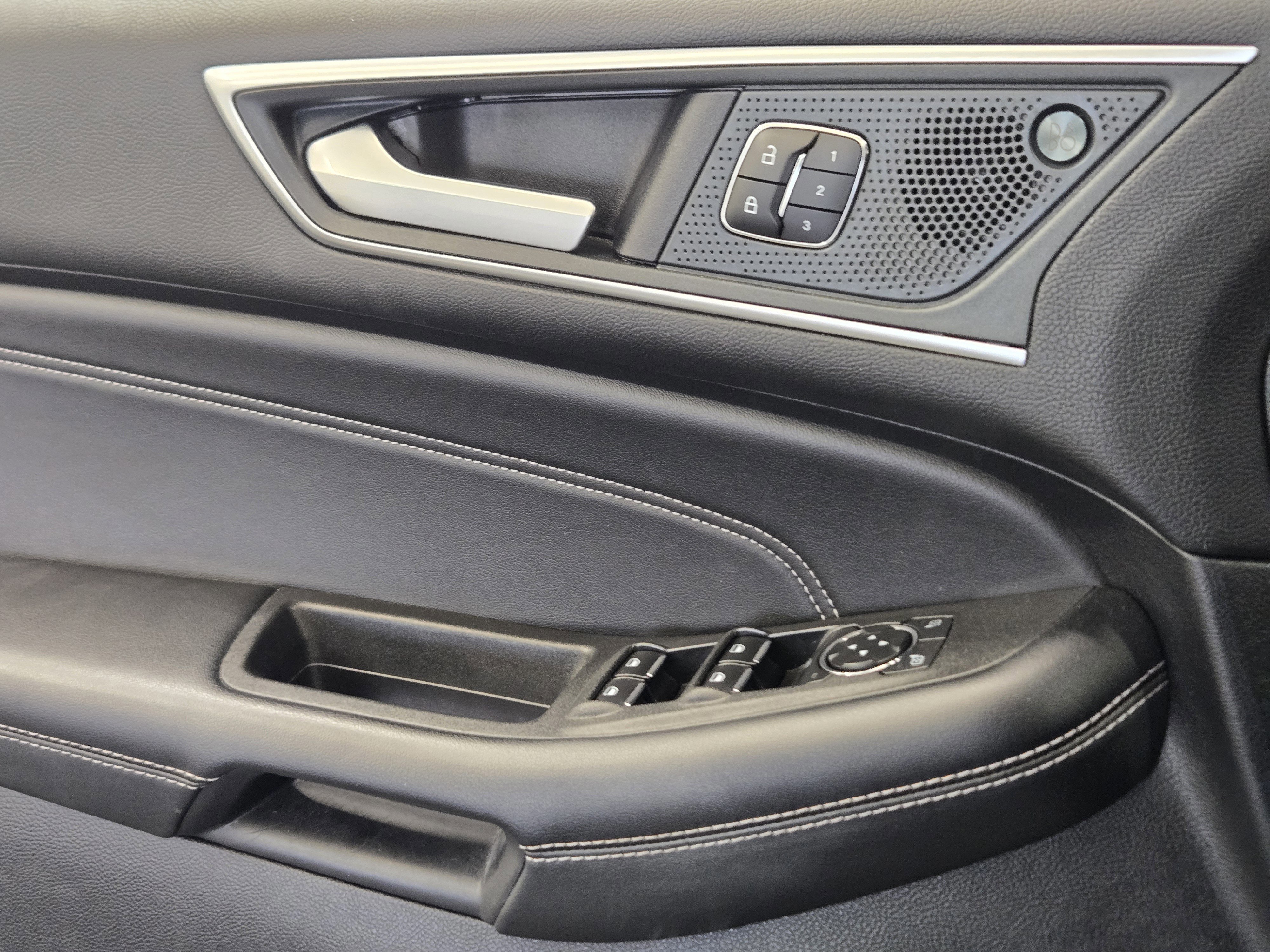 Certified 2024 Ford Edge Titanium image 22