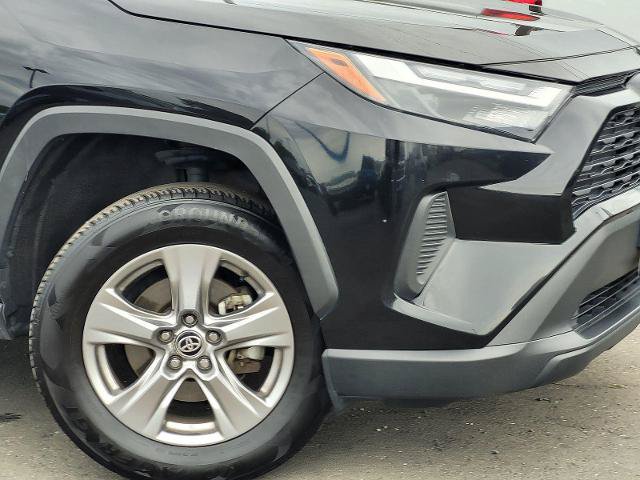Used 2024 Toyota RAV4 XLE AWD/4WD image 5