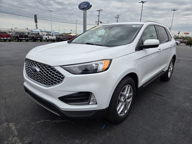 Certified 2024 Ford Edge SEL w/ Convenience Package AWD/4WD image 4