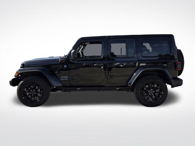 Used 2025 Jeep Wrangler Unlimited Sahara w/ Safety Group AWD/4WD image 6