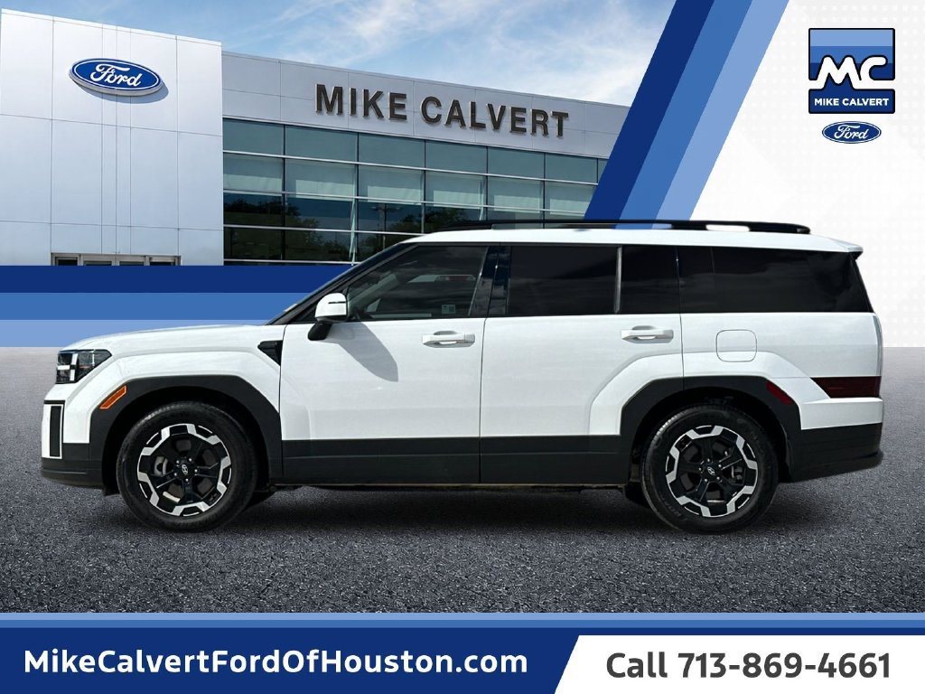 Used 2026 Hyundai Santa Fe SEL FWD image 2