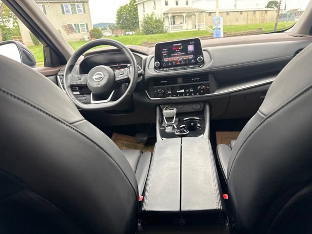 Used 2023 Nissan Rogue SV w/ SV Premium B Package AWD/4WD image 34