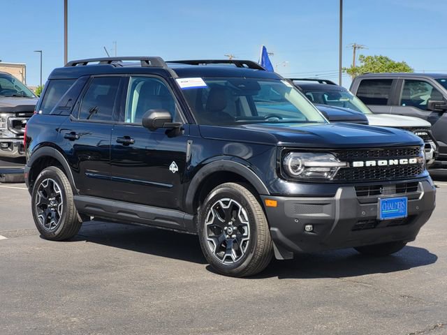 Certified 2025 Ford Bronco Sport Outer Banks w/ Outer Banks Tech Package+ AWD/4WD image 3