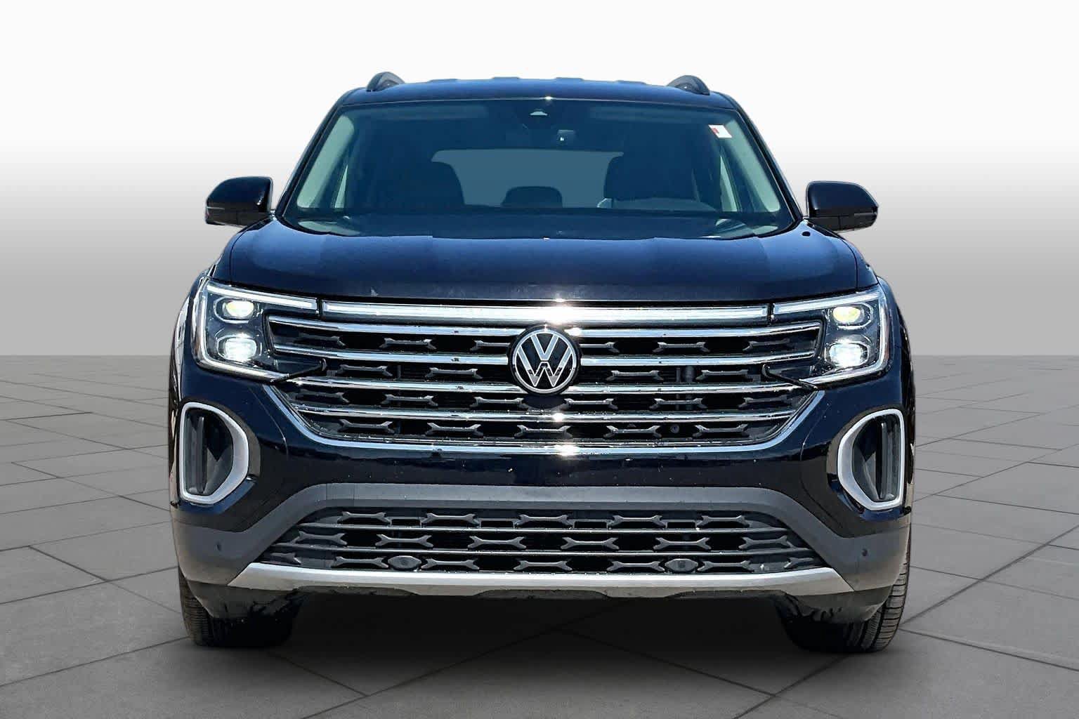 Used 2025 Volkswagen Atlas SE FWD image 4
