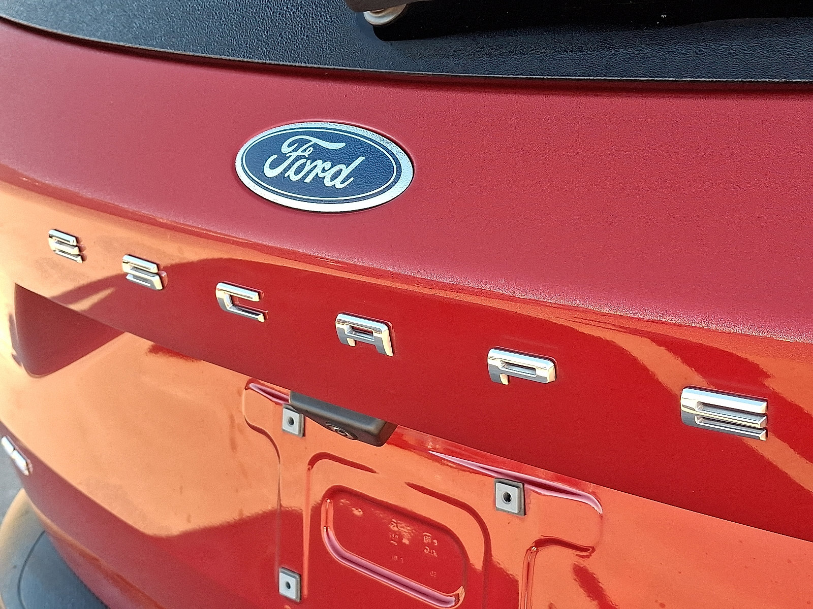 Certified 2020 Ford Escape SE image 31