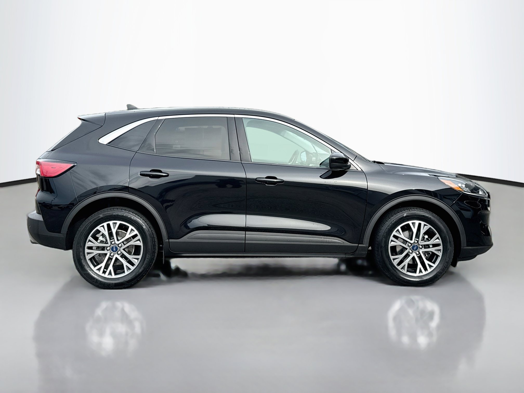 Certified 2022 Ford Escape SEL AWD/4WD image 8