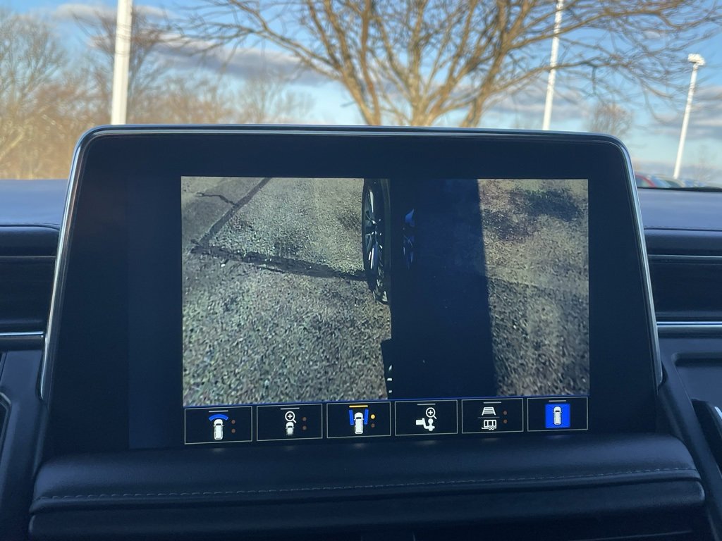 Used 2024 Chevrolet Suburban Z71 w/ Luxury Package image 52