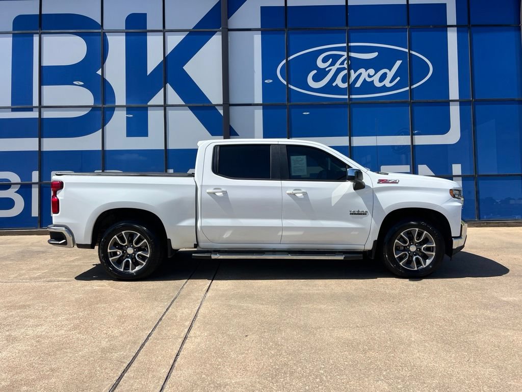 Used 2020 Chevrolet Silverado 1500 LT w/ Texas Edition AWD/4WD image 9