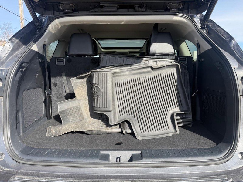 Used 2022 Toyota Highlander Platinum image 10