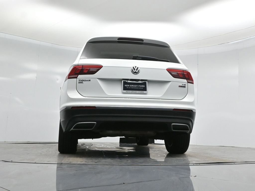 Used 2018 Volkswagen Tiguan SEL w/ 3rd Row Seat Package image 15