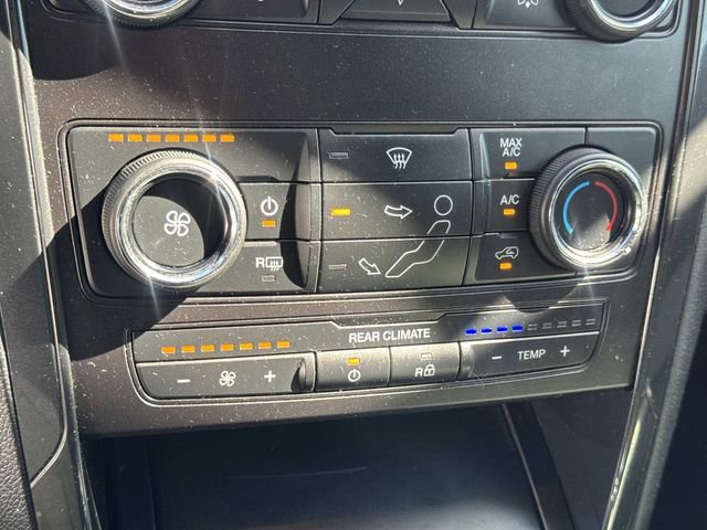 Certified 2019 Ford Explorer XLT FWD image 14